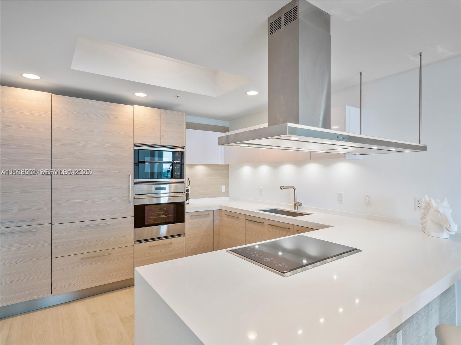 Photo of 17301 Biscayne Blvd #1105, North Miami Beach, Florida, 33160 -