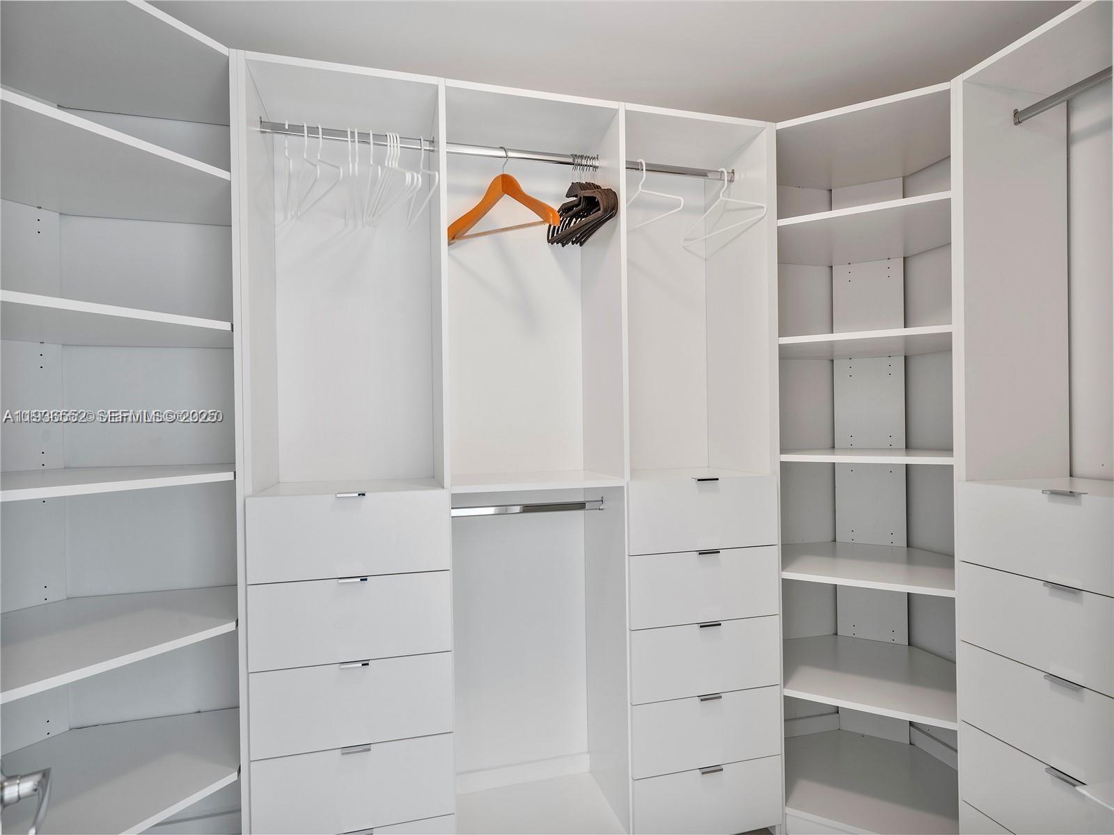 Photo of 17301 Biscayne Blvd #1105, North Miami Beach, Florida, 33160 -