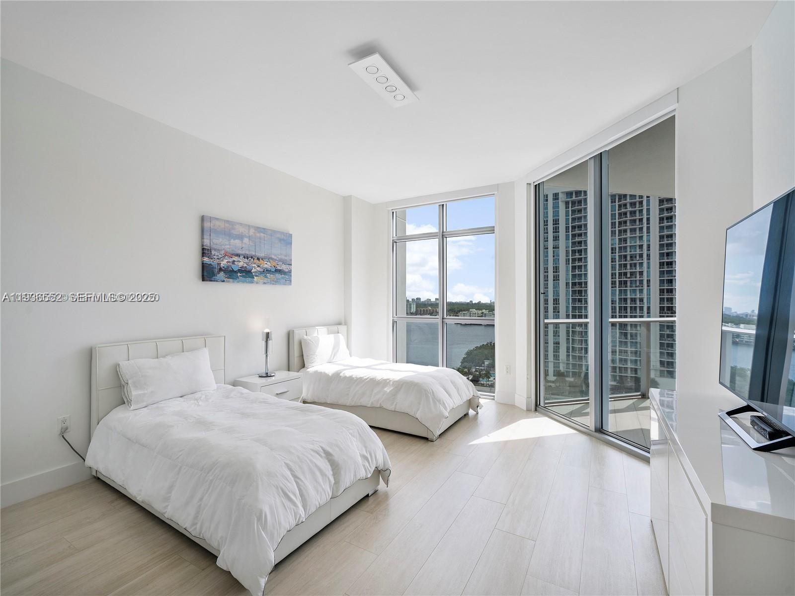 Photo of 17301 Biscayne Blvd #1105, North Miami Beach, Florida, 33160 -