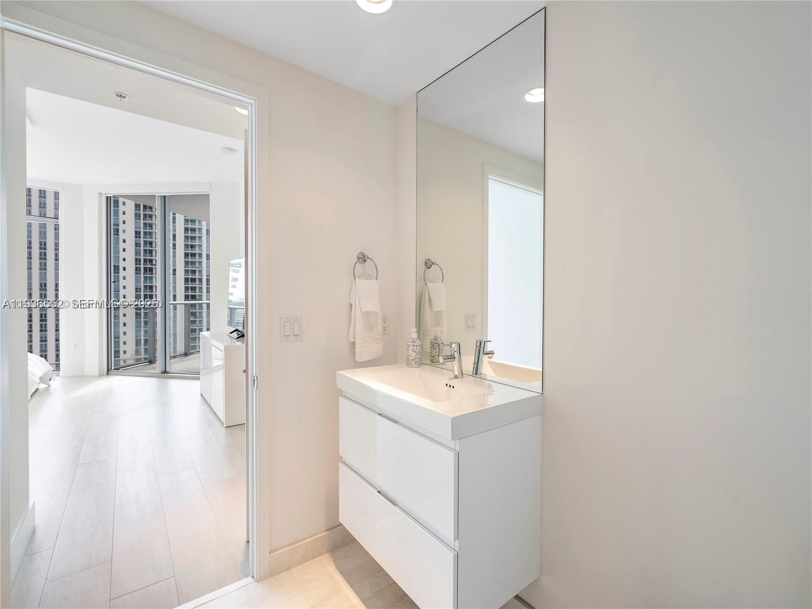 Photo of 17301 Biscayne Blvd #1105, North Miami Beach, Florida, 33160 -