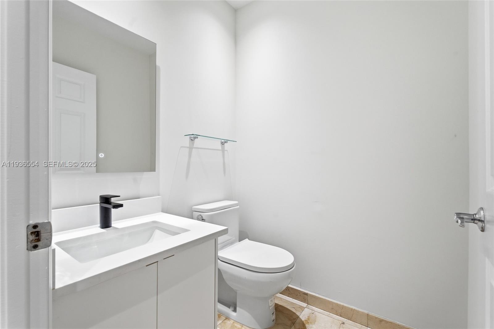 Photo of 3135 NE 211 ST  (3135), Aventura, Florida, 33180 - 