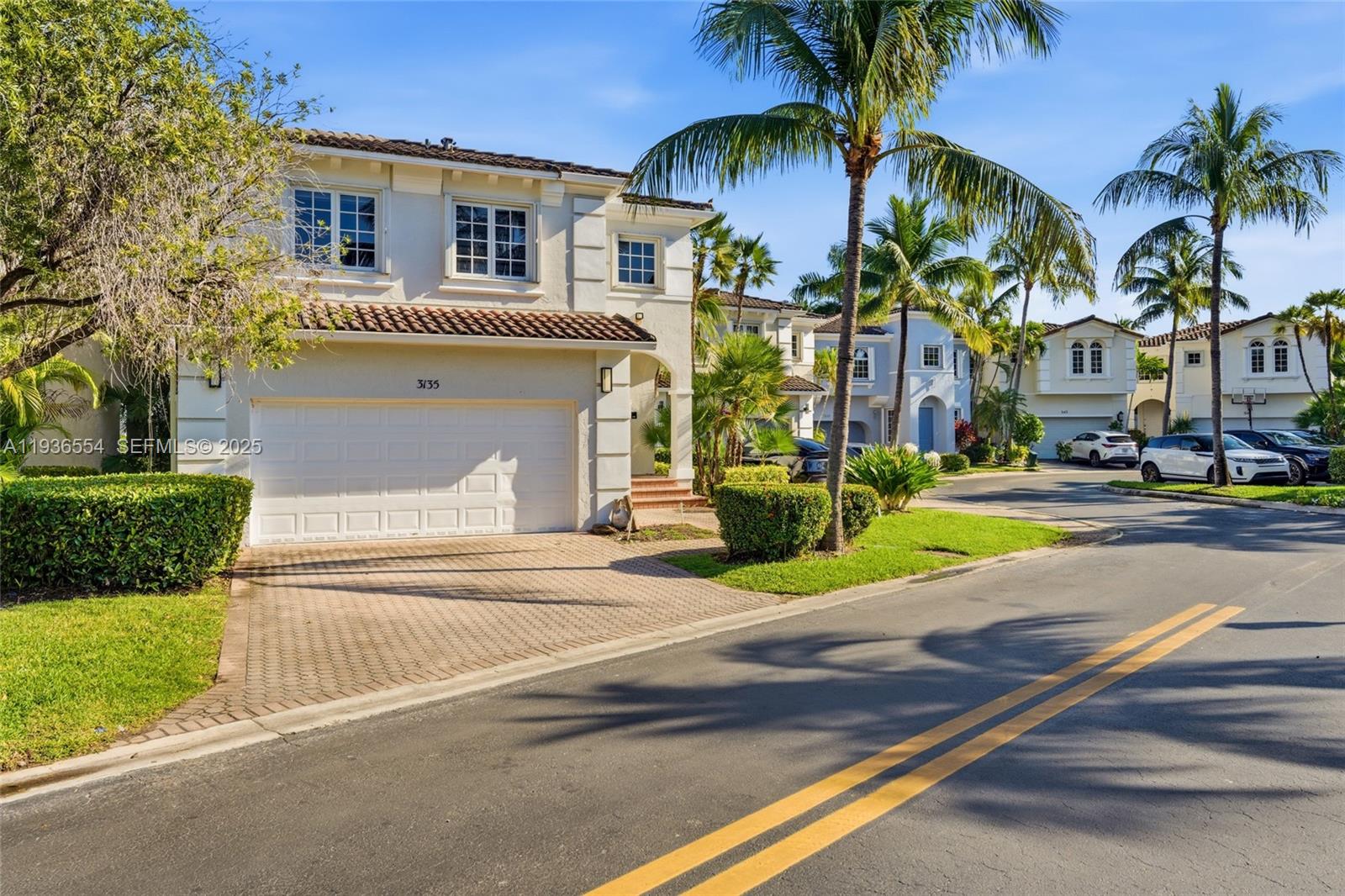 Photo of 3135 NE 211 ST  (3135), Aventura, Florida, 33180 - 