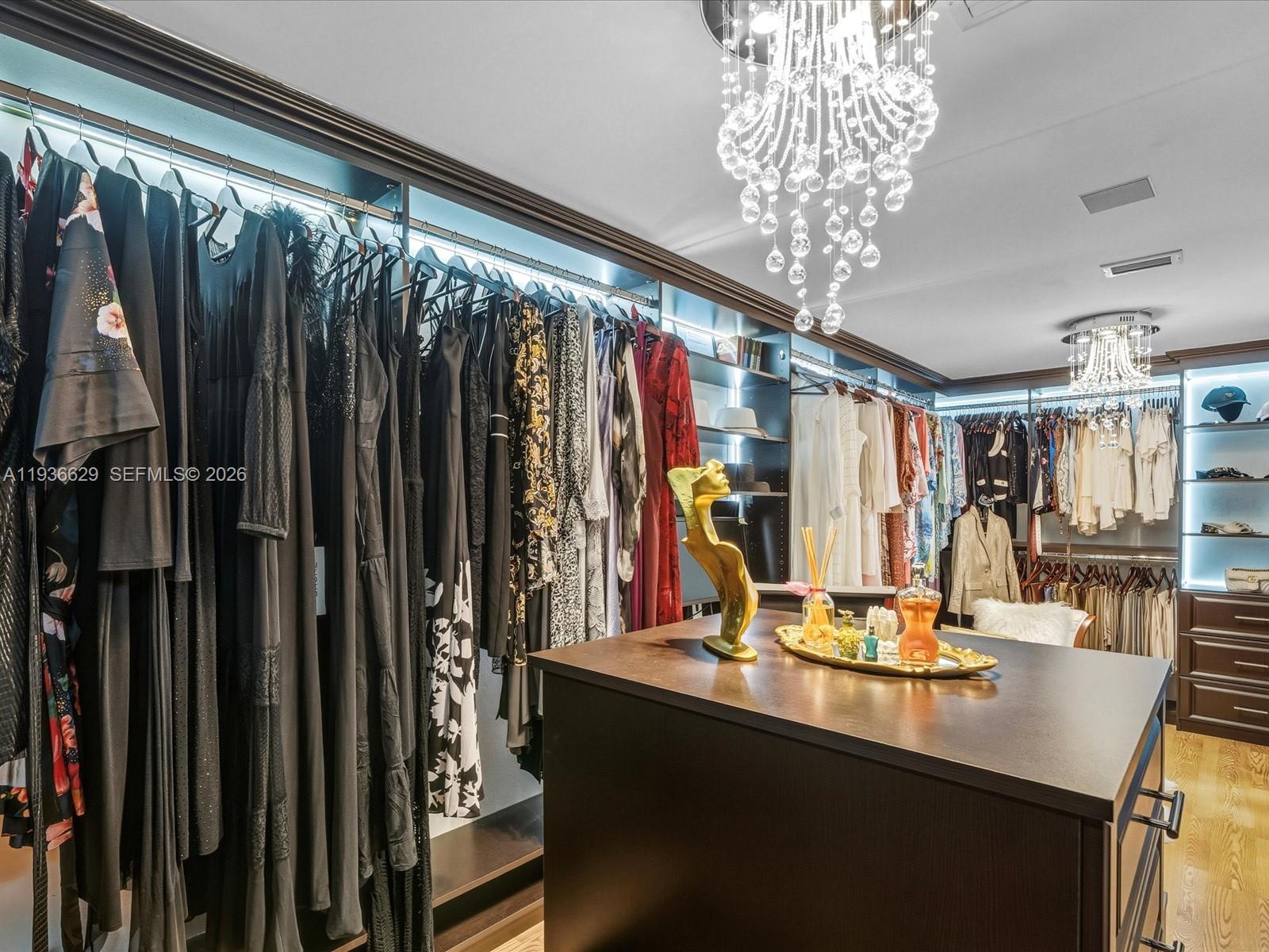 5101 3 / 4 3016 sq. ft. $ 2025-12-30 0 foto