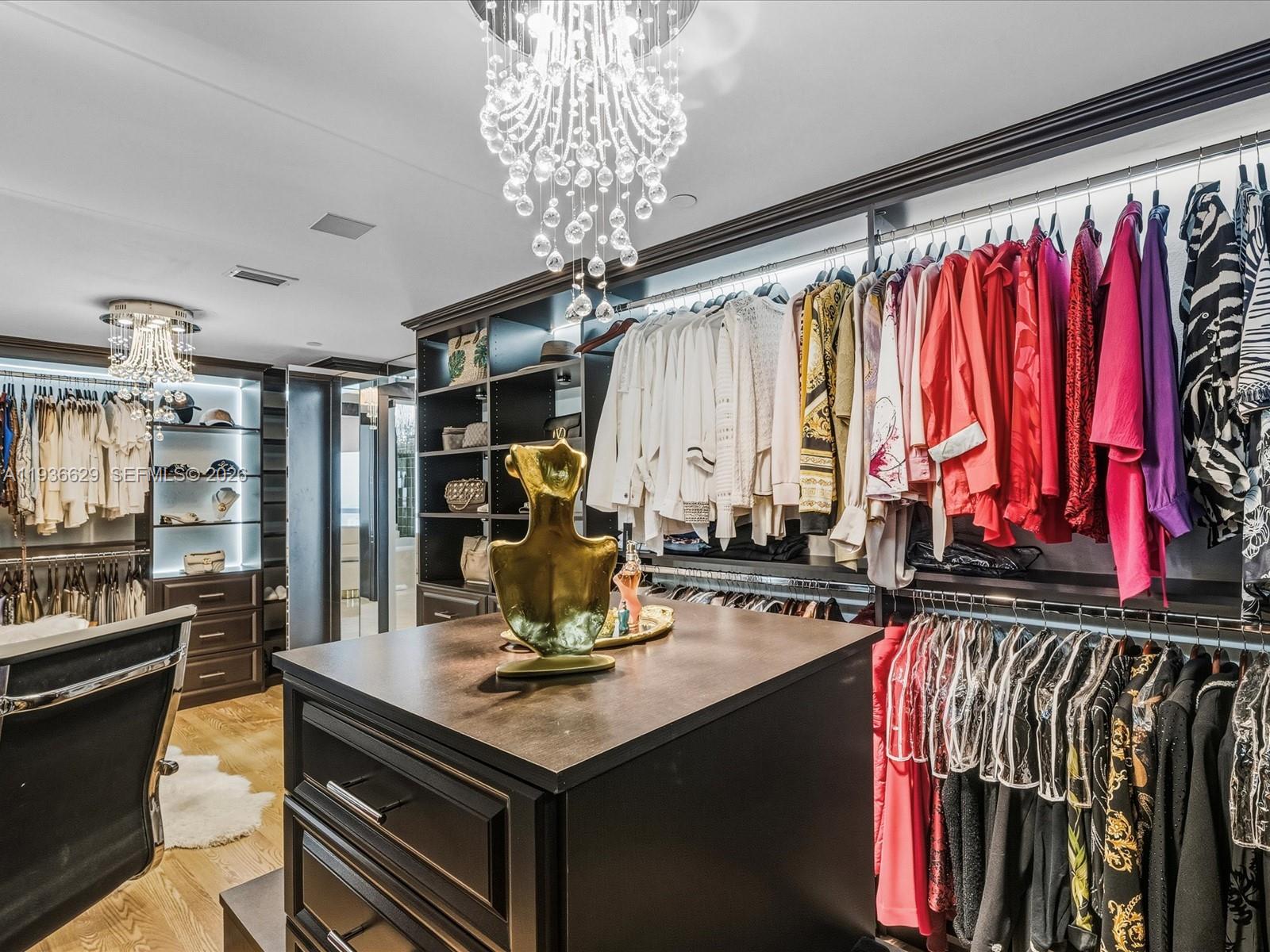 5101 3 / 4 3016 sq. ft. $ 2025-12-30 0 foto