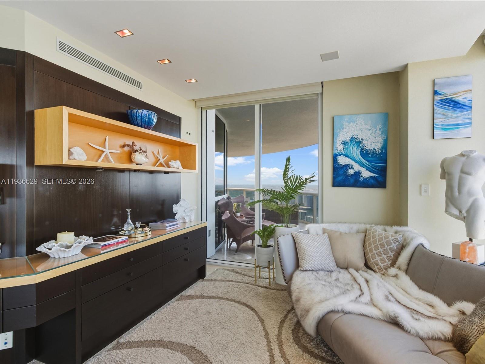 5101 3 / 4 3016 sq. ft. $ 2025-12-30 0 foto