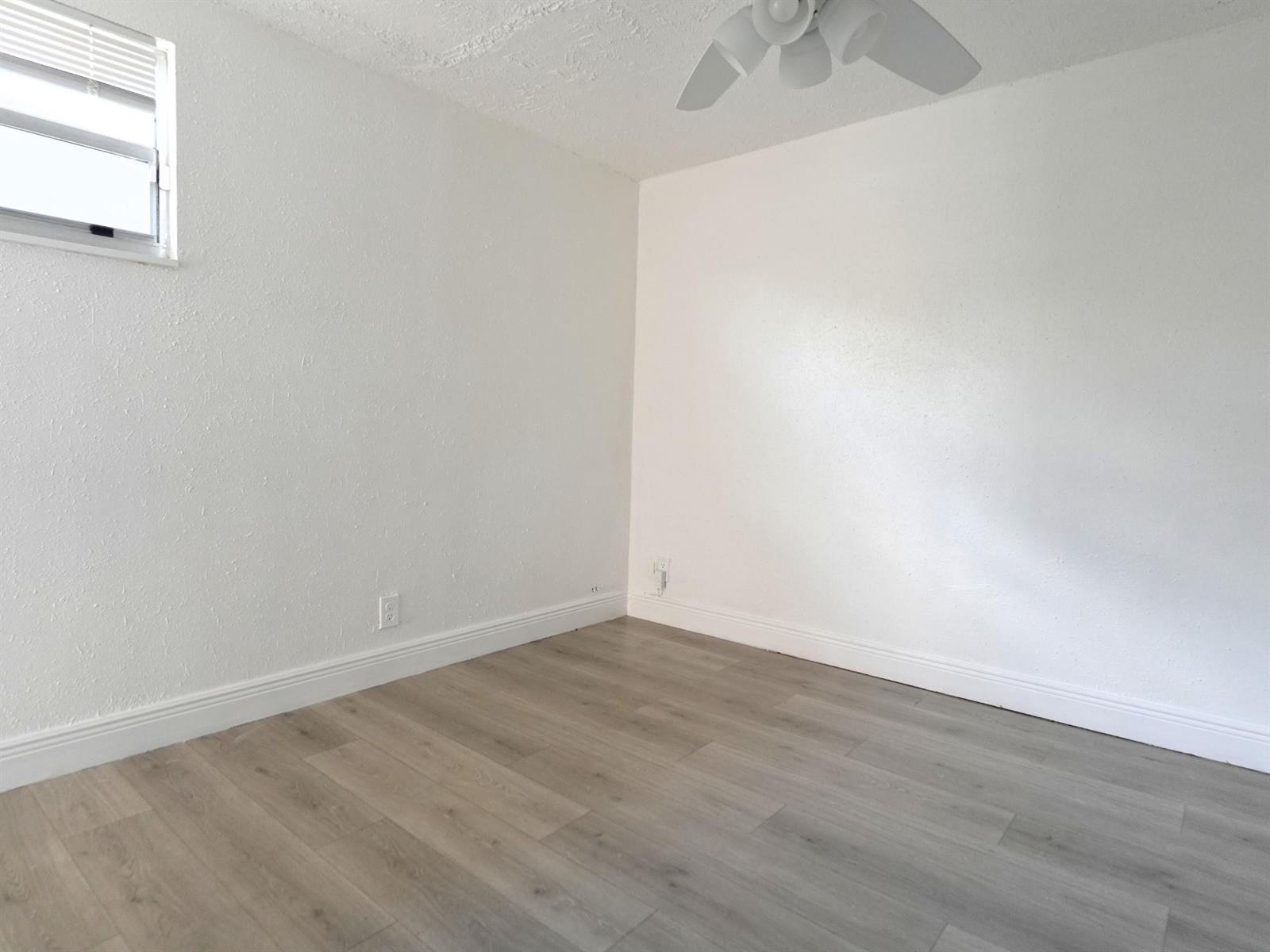 Ver detalles 4421 3 / 2 1368 sq. ft. $ 2026-06-22 0 foto