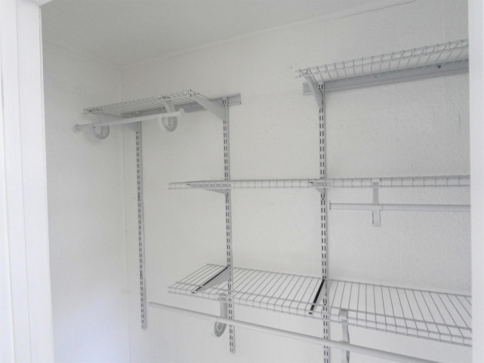 Ver detalles 4421 3 / 2 1368 sq. ft. $ 2026-06-22 0 foto