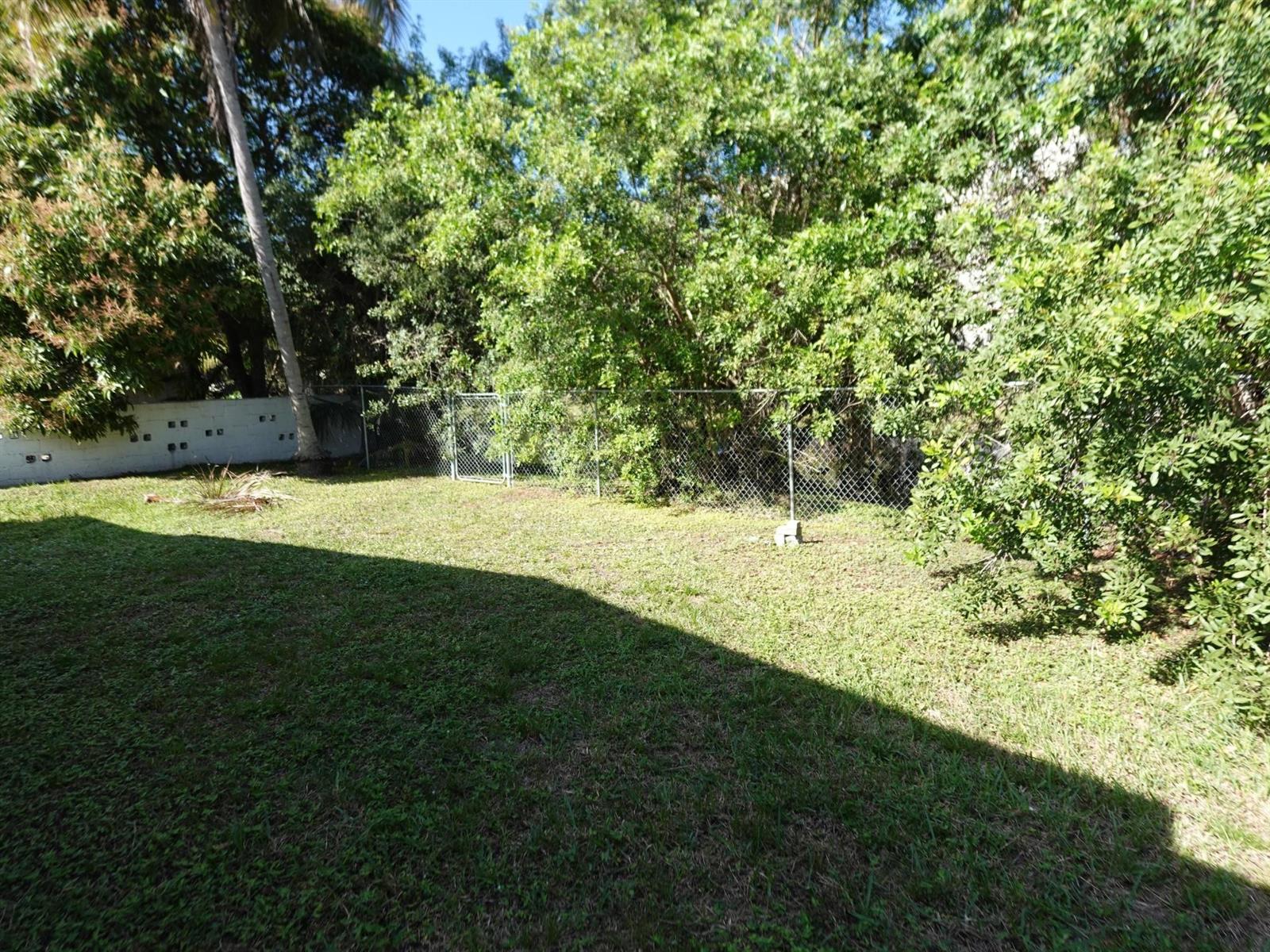 Ver detalles 4421 3 / 2 1368 sq. ft. $ 2026-06-22 0 foto