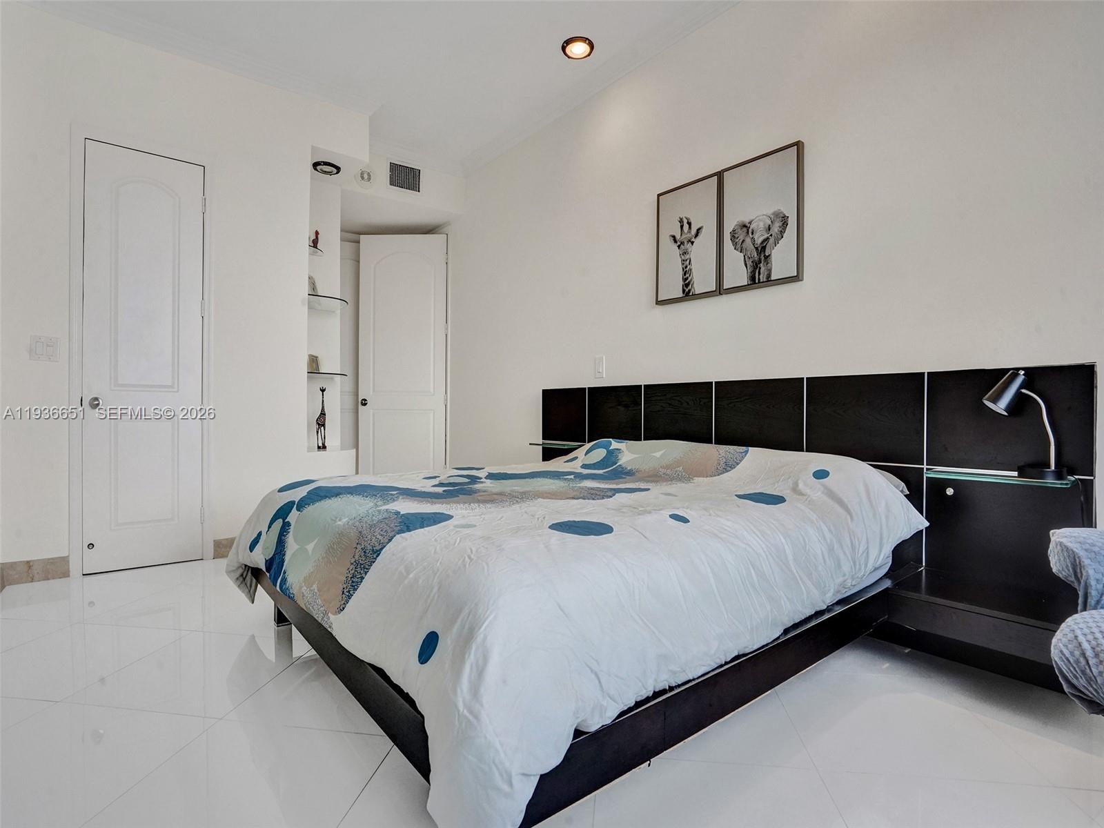 Photo of 3180 Ocean Dr  #1709, Hallandale Beach, Florida, 33009 - 