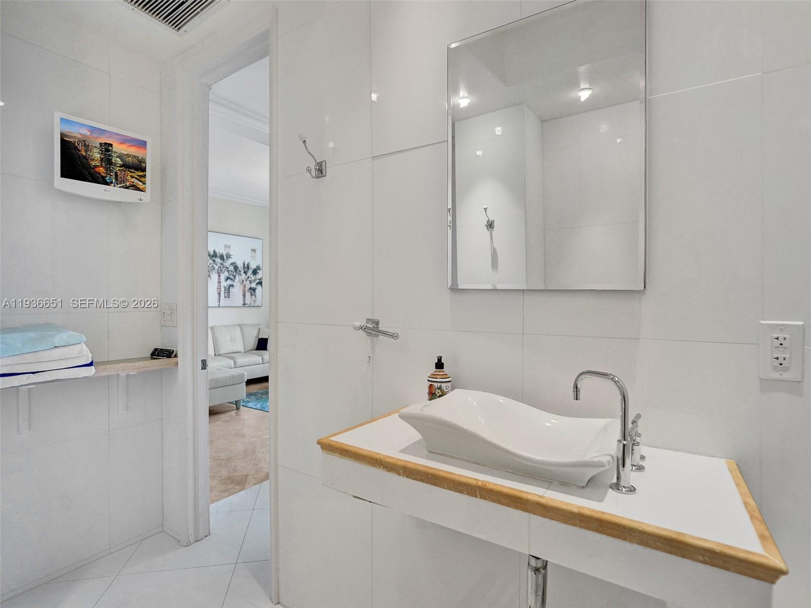 Photo of 3180 Ocean Dr  #1709, Hallandale Beach, Florida, 33009 - 