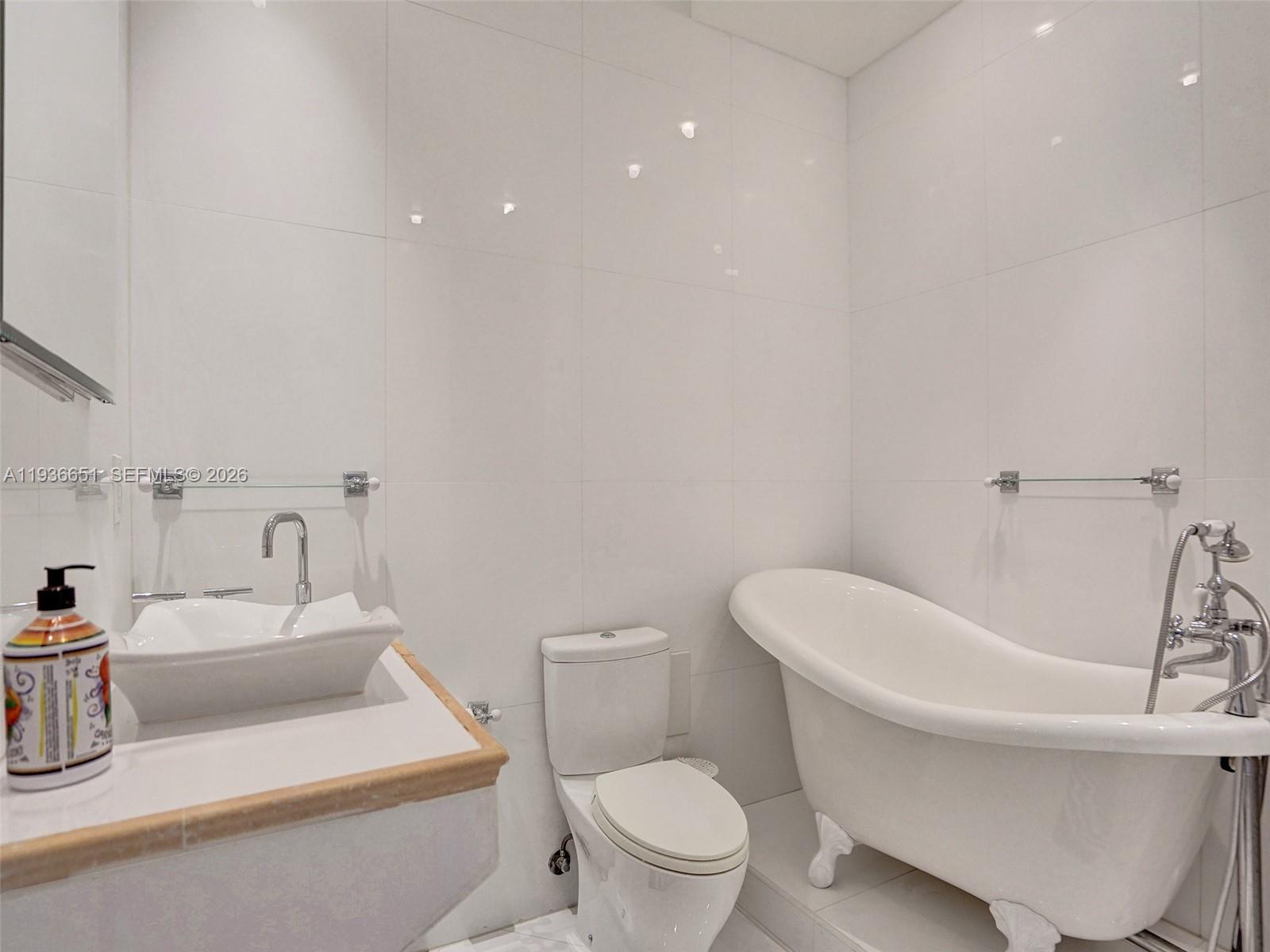 Photo of 3180 Ocean Dr  #1709, Hallandale Beach, Florida, 33009 - 