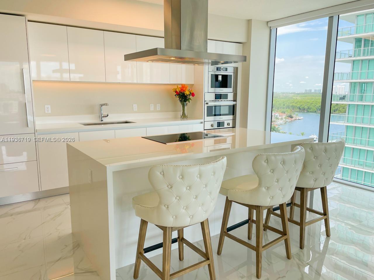 4-1407 3 / 4 1892 кв.футов $ 2025-12-30 0 Фото