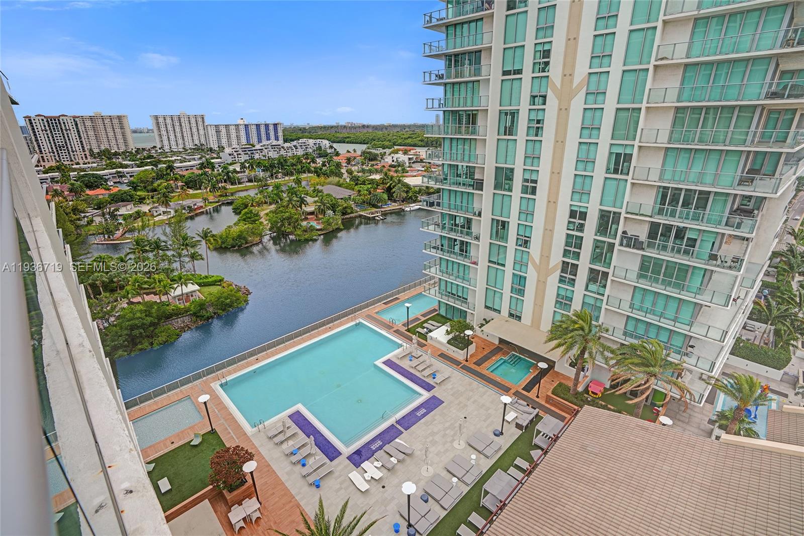 See details 4-1407 3 / 4 1892 sq. ft. $ 2025-12-30 0 Photo