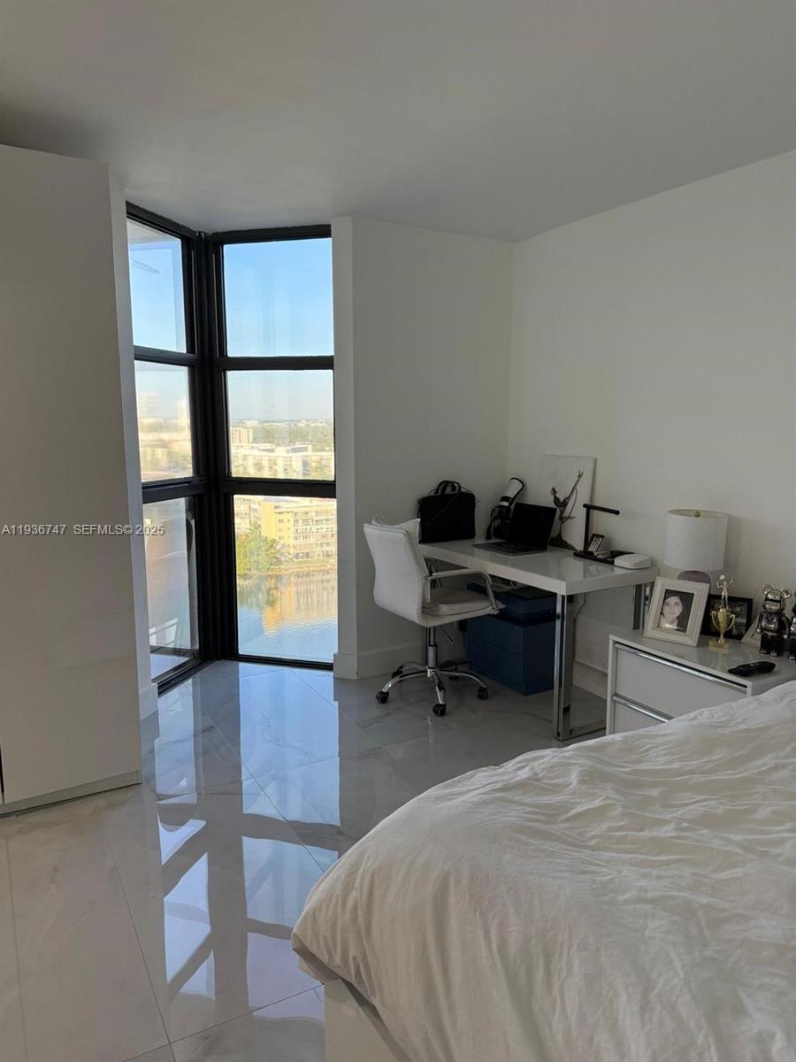 1710 2 / 2 1300 sq. ft. $ 2025-12-30 0 Photo