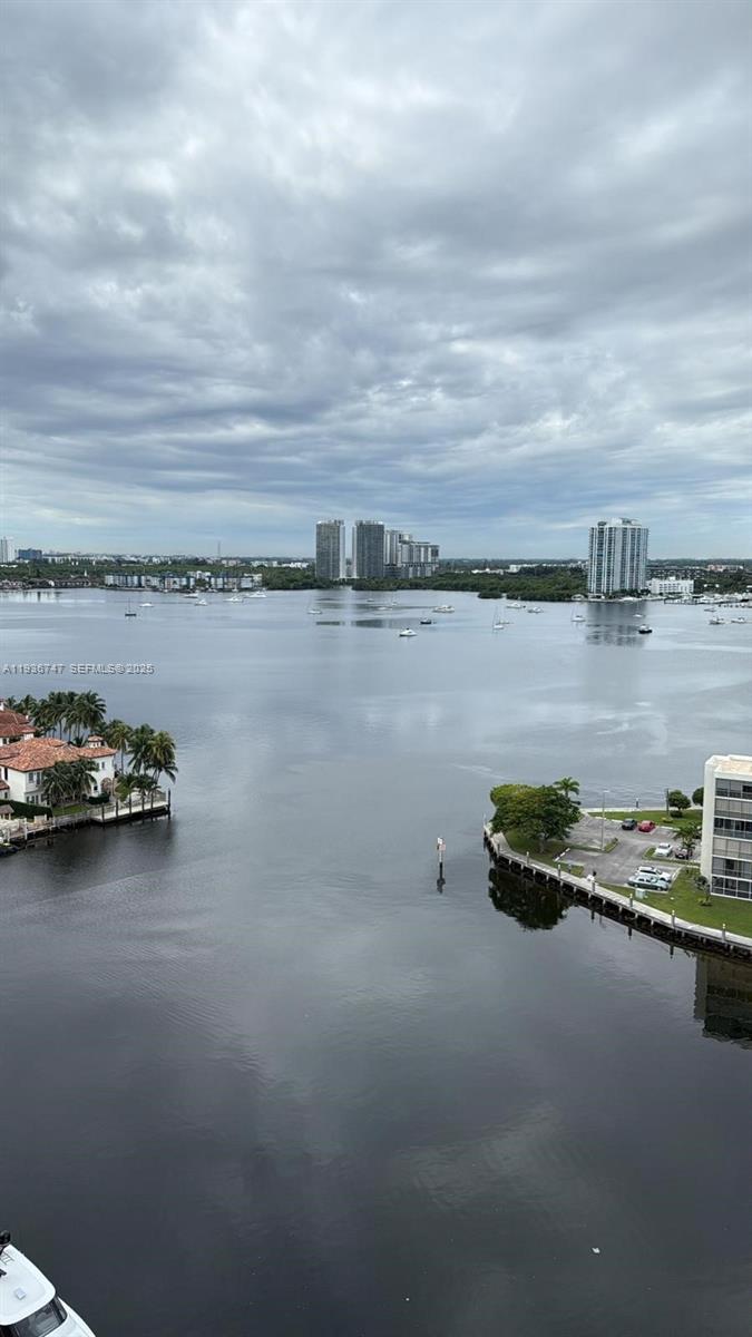 1710 2 / 2 1300 sq. ft. $ 2025-12-30 0 Photo