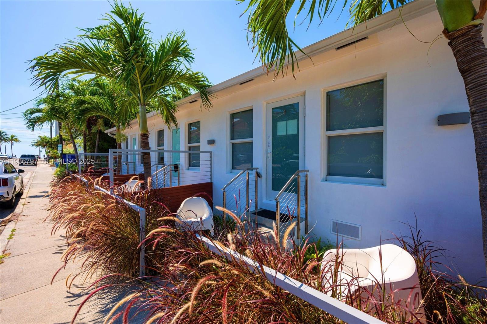 See details / 2972 sq. ft. $ 2025-12-31 0 Photo