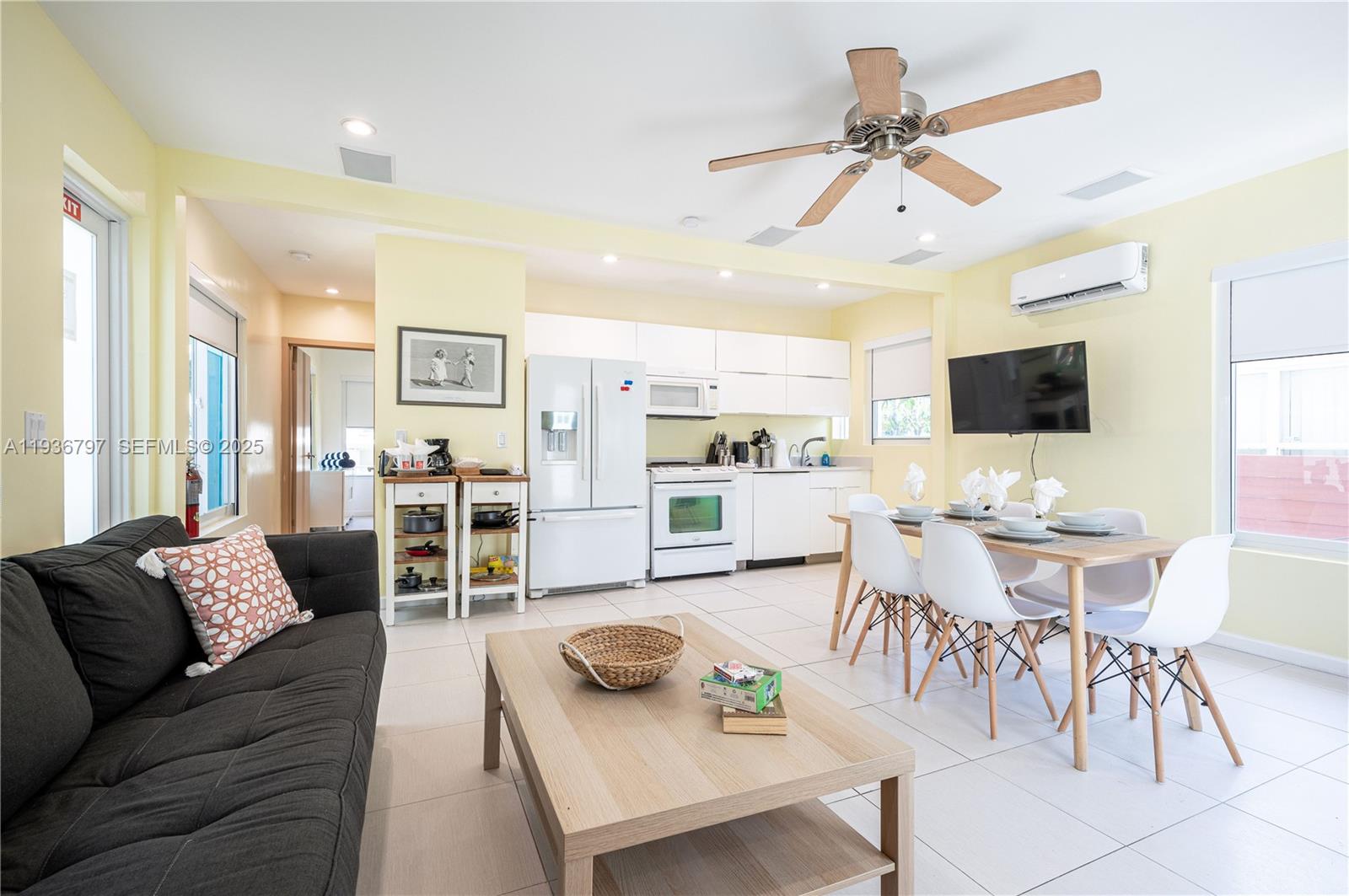 See details / 2972 sq. ft. $ 2025-12-31 0 Photo