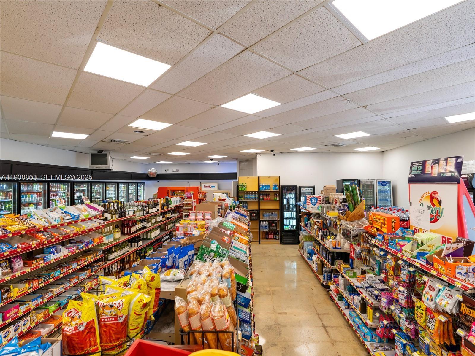 Подробнее / кв.футов $ 2025-12-31 0 Фото