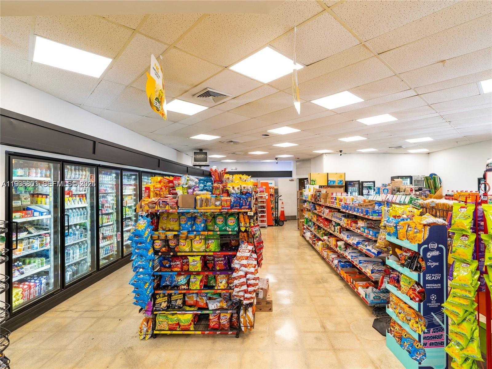 Подробнее / кв.футов $ 2025-12-31 0 Фото