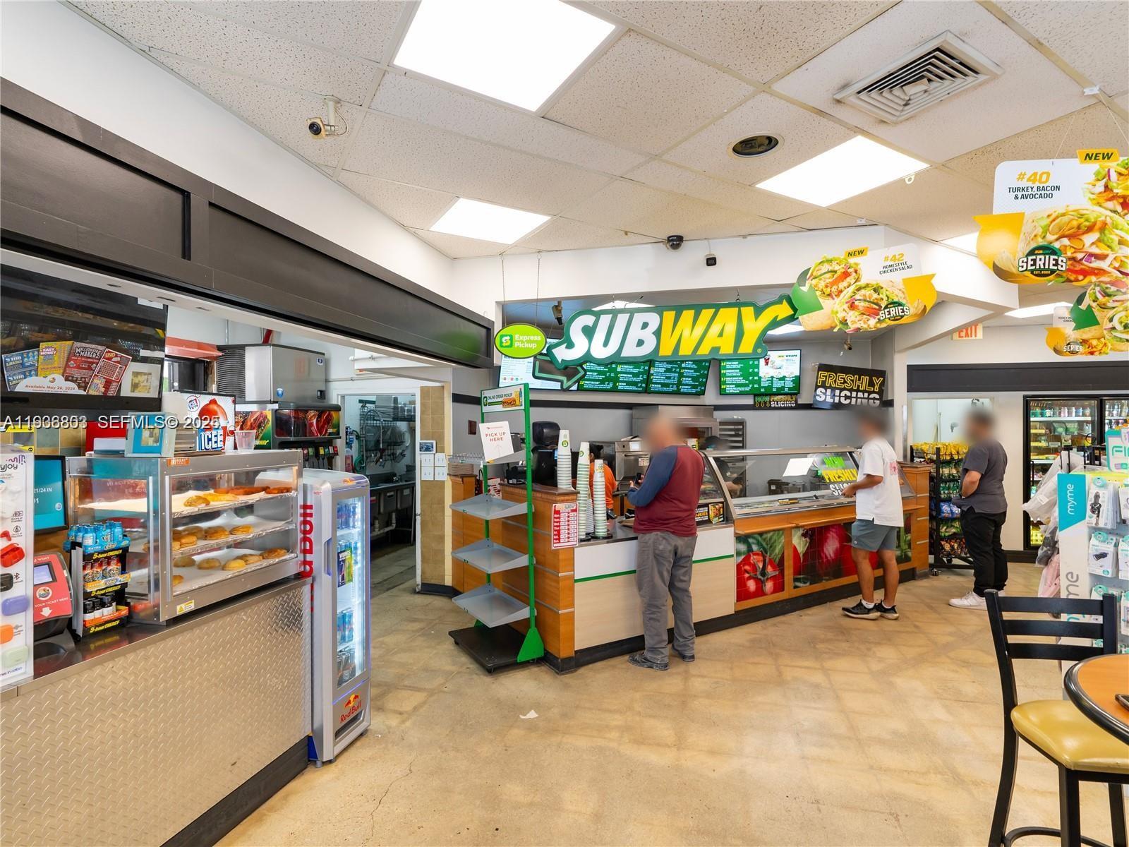 Подробнее / кв.футов $ 2025-12-31 0 Фото