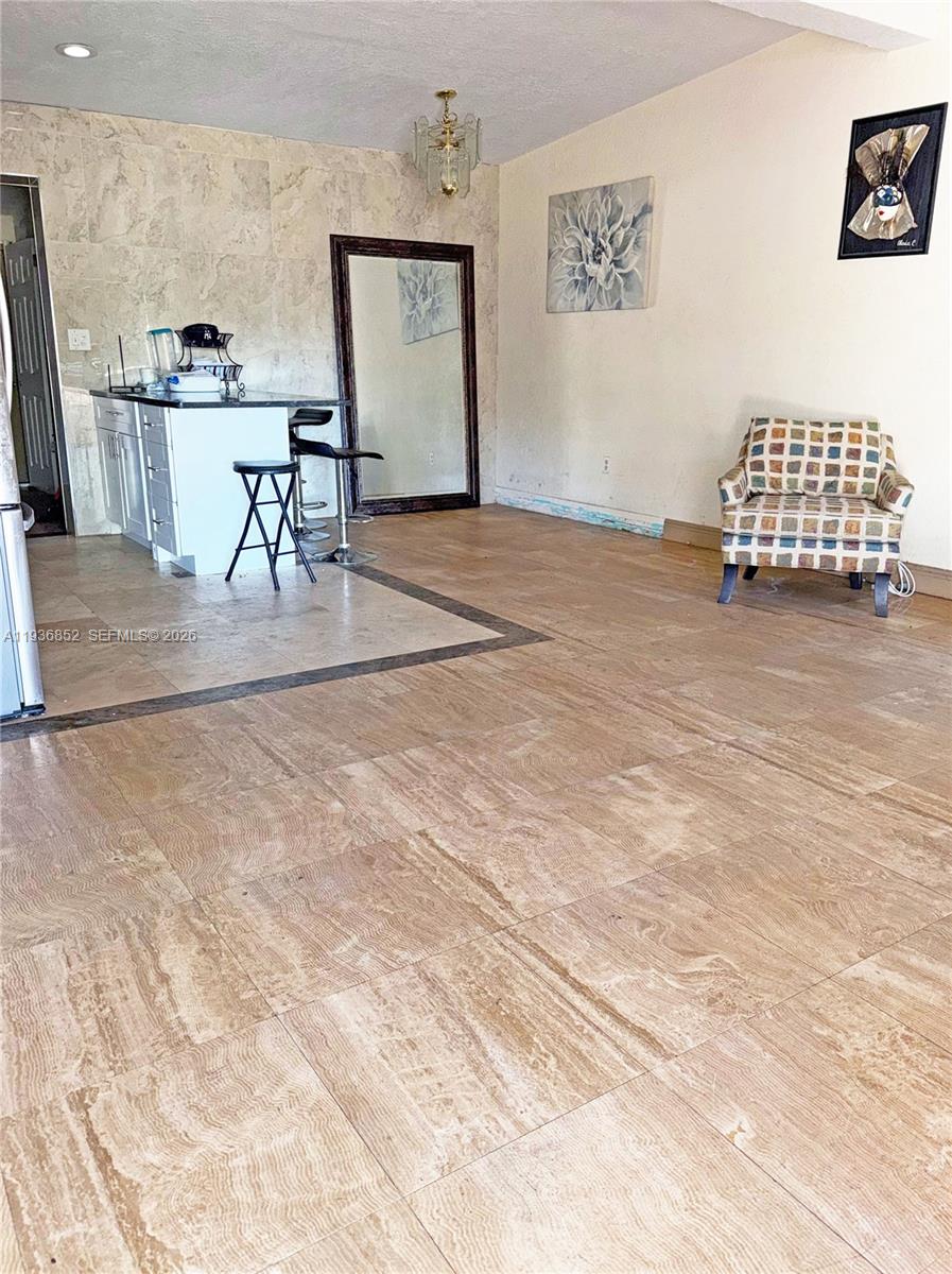 Ver detalles 130 3 / 2 1328 sq. ft. $ 2025-12-31 0 foto