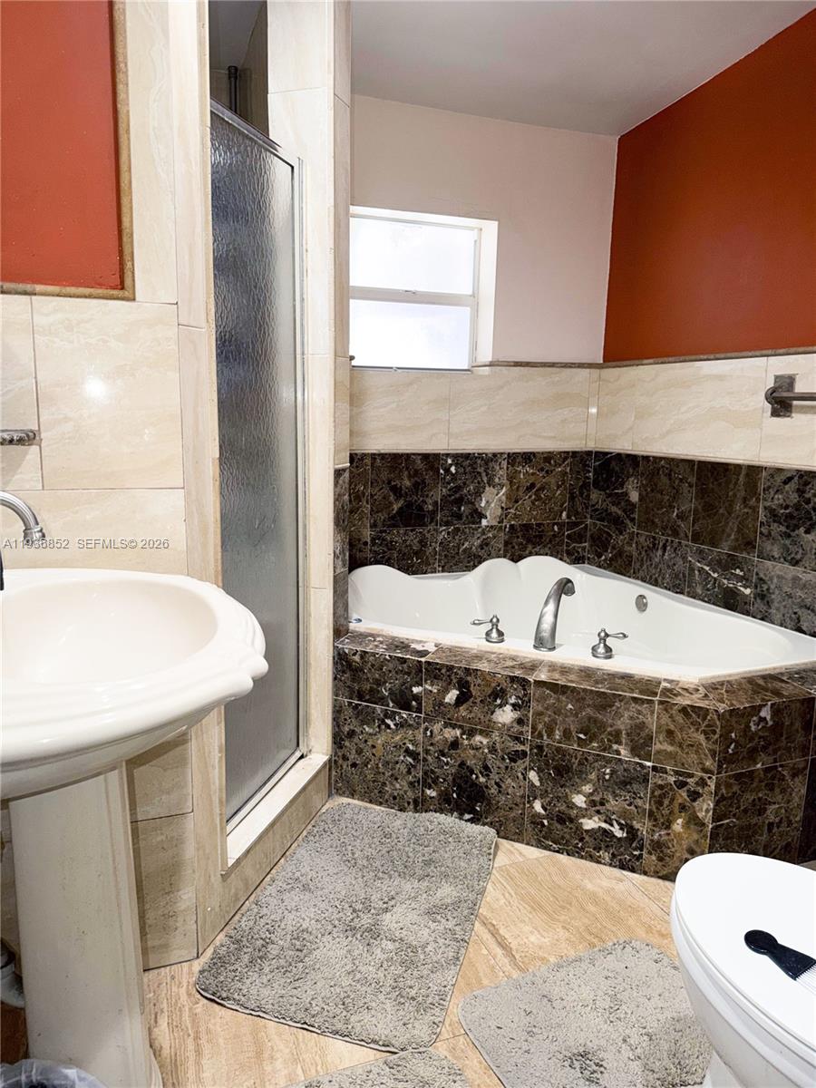 Ver detalles 130 3 / 2 1328 sq. ft. $ 2025-12-31 0 foto