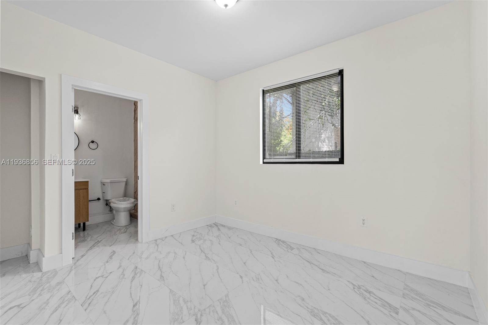 See details / sq. ft. $ 2025-12-31 0 Photo