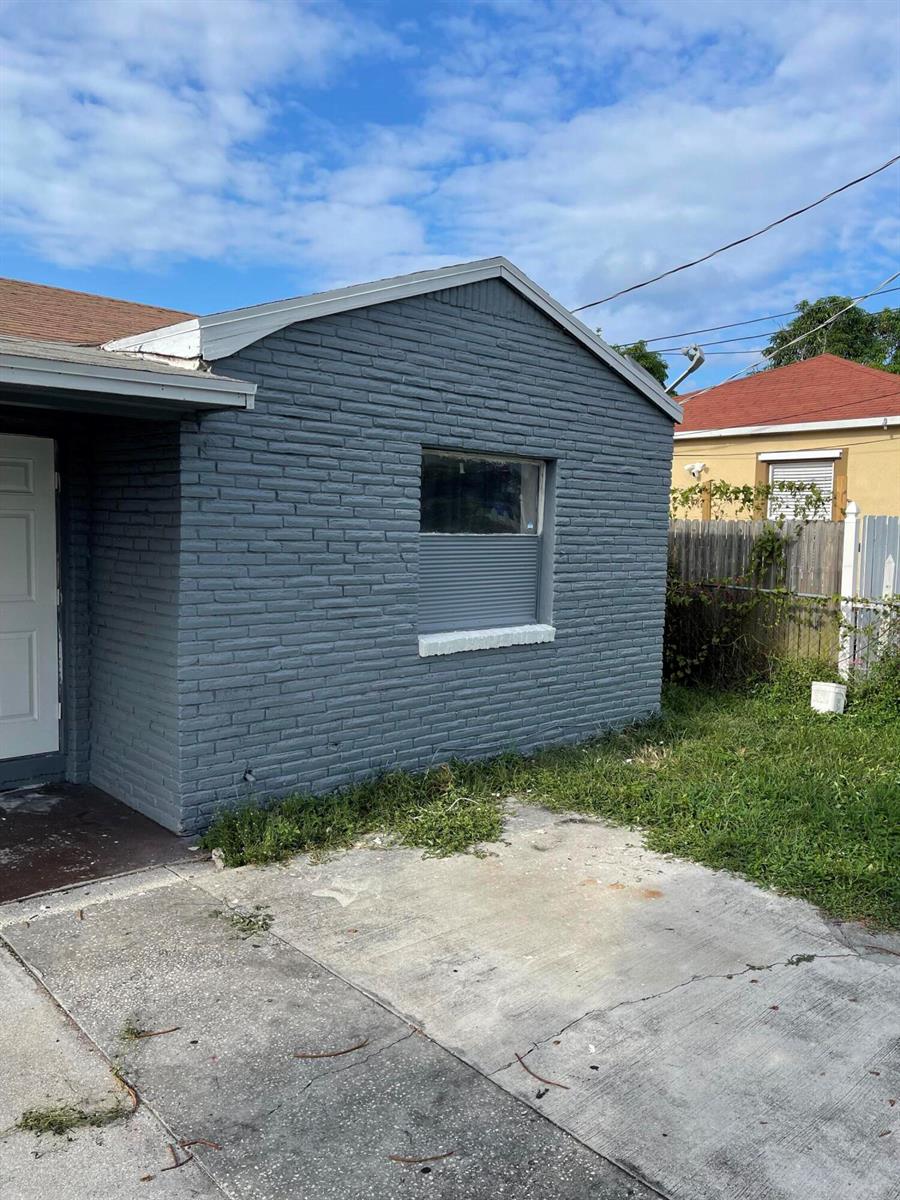 Ver detalles A / 2 1365 sq. ft. $ 2026-06-03 0 foto