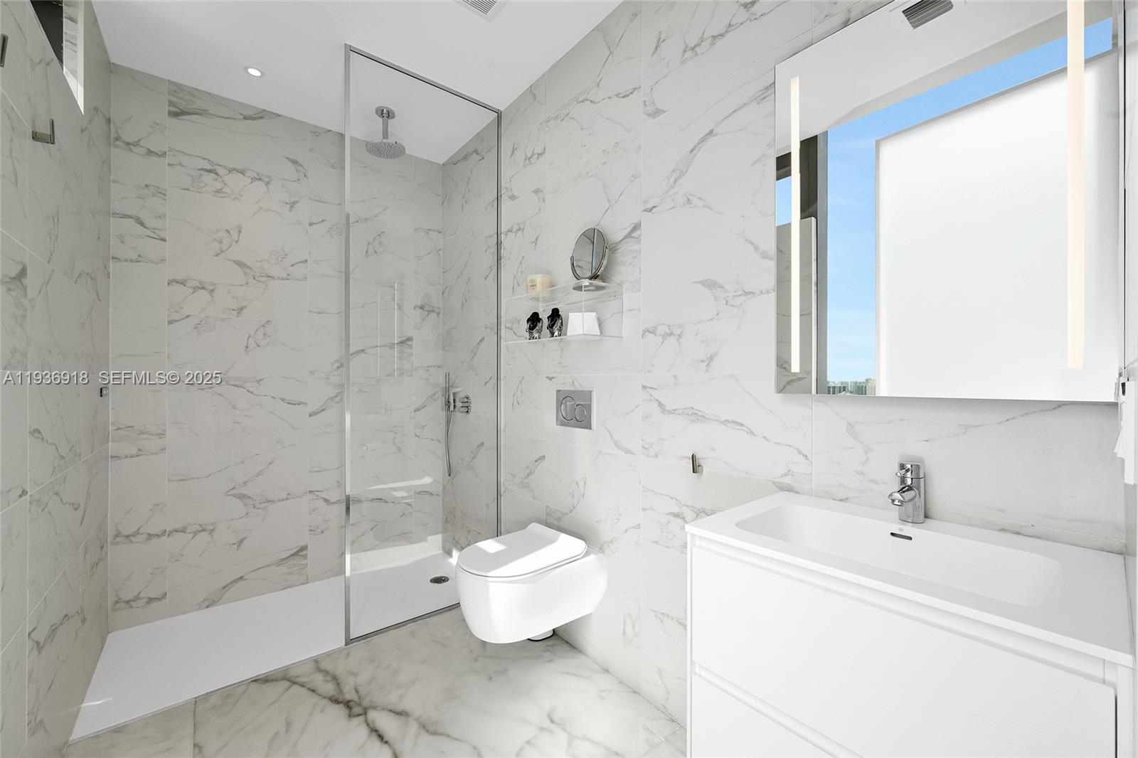 30B 3 / 4 2549 sq. ft. $ 2025-12-31 0 foto