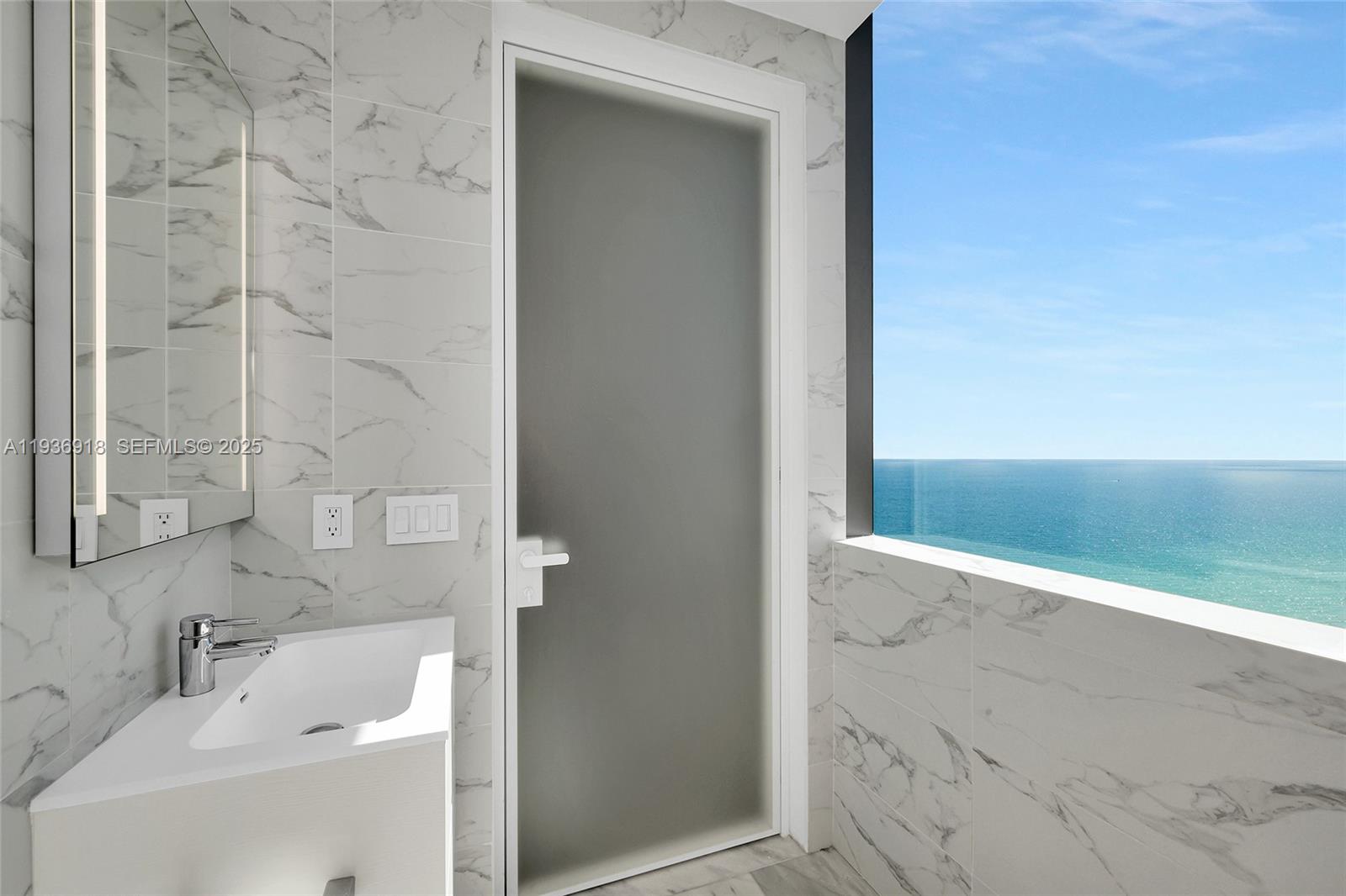 30B 3 / 4 2549 sq. ft. $ 2025-12-31 0 foto