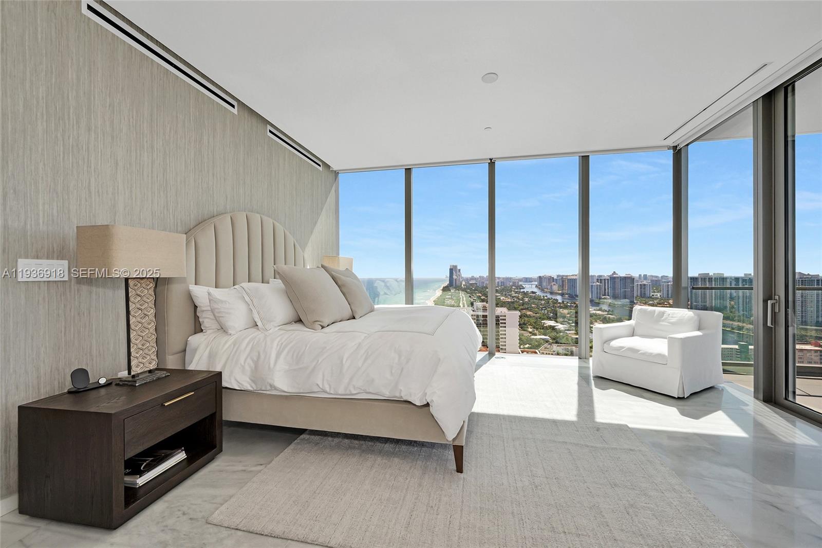 30B 3 / 4 2549 sq. ft. $ 2025-12-31 0 foto