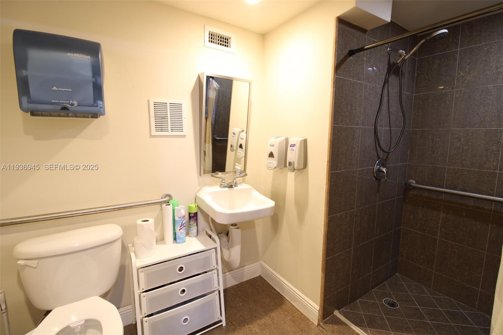 Ver detalles / sq. ft. $ 2025-12-31 0 foto