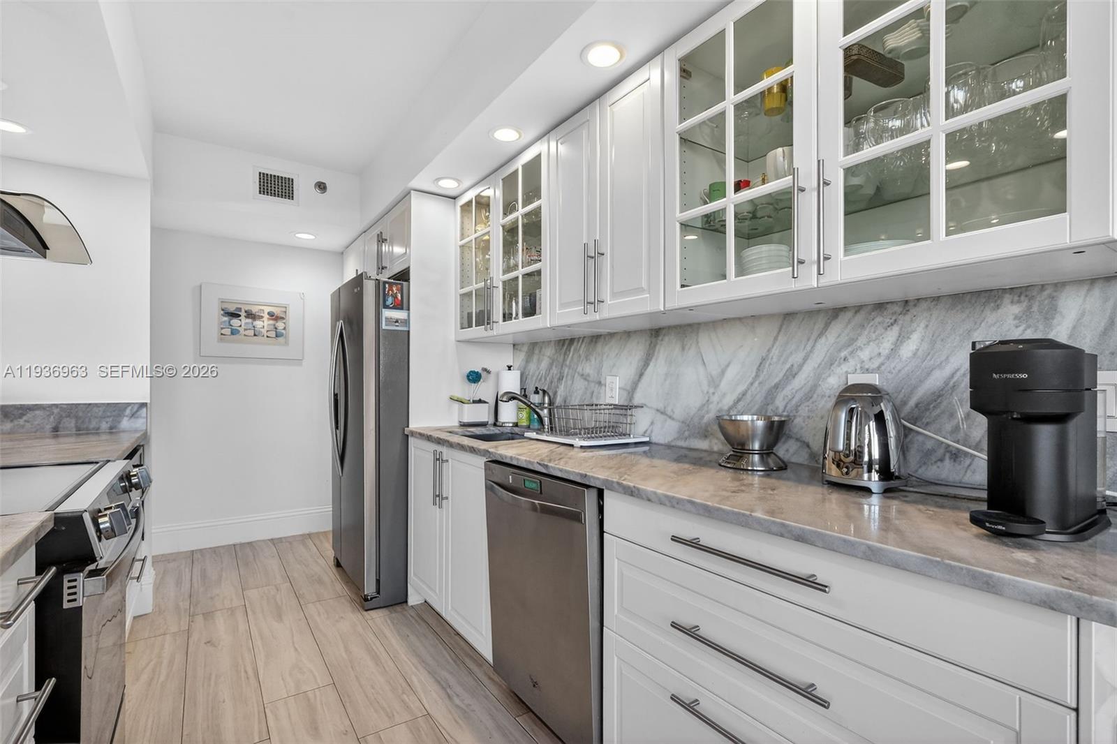 707 3 / 3  кв.футов $ 2026-01-03 0 Фото