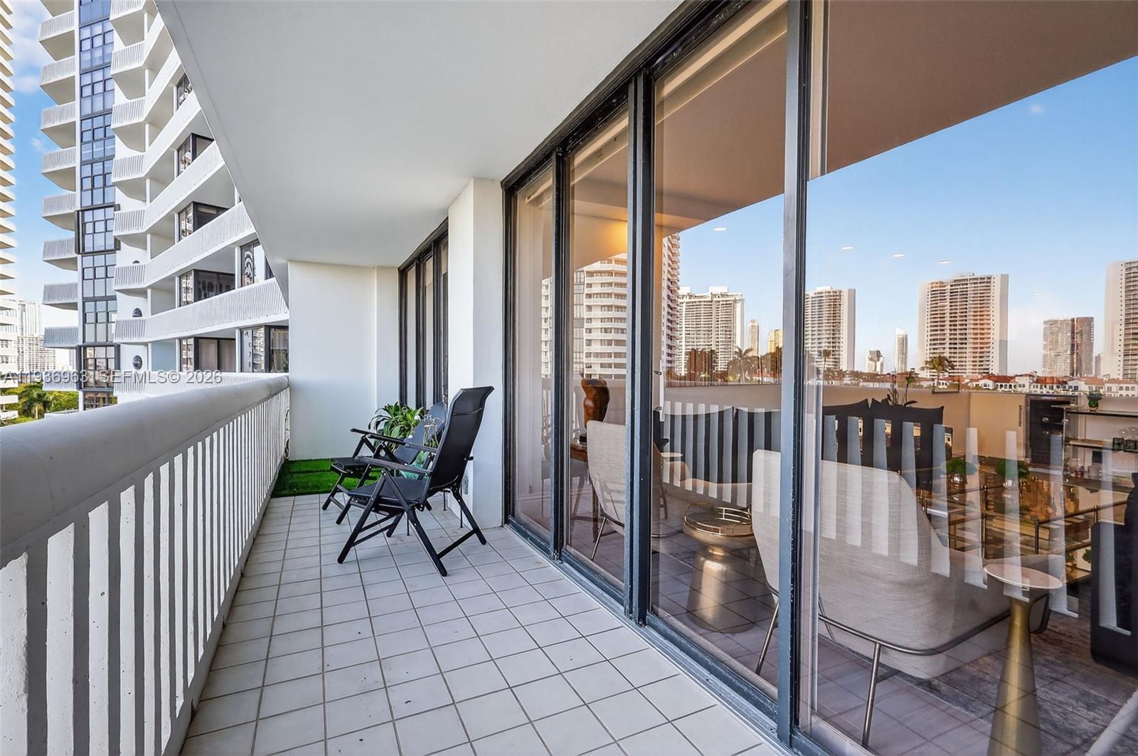 707 3 / 3  кв.футов $ 2026-01-03 0 Фото