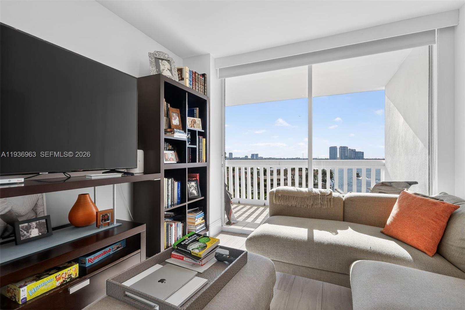 707 3 / 3  кв.футов $ 2026-01-03 0 Фото