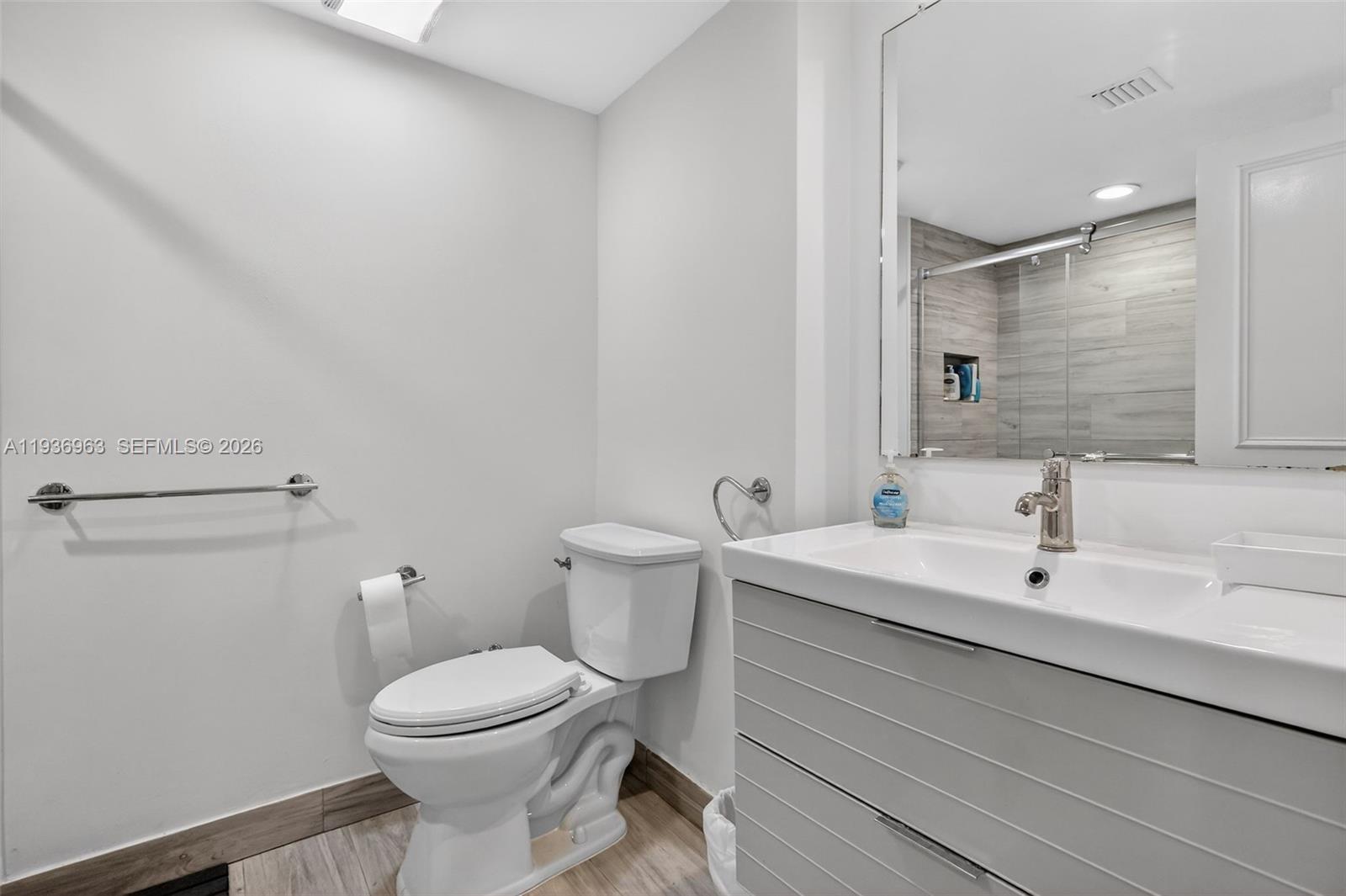 707 3 / 3  кв.футов $ 2026-01-03 0 Фото