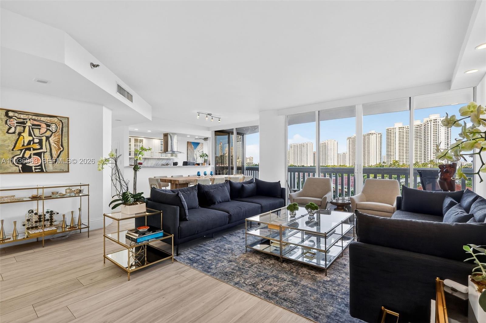 707 3 / 3  кв.футов $ 2026-01-03 0 Фото