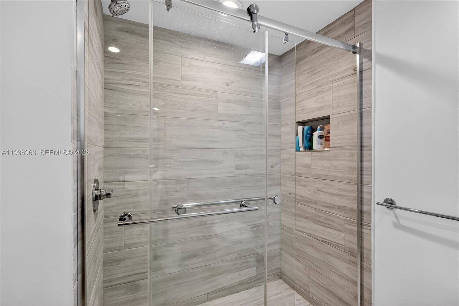 707 3 / 3  кв.футов $ 2026-01-03 0 Фото