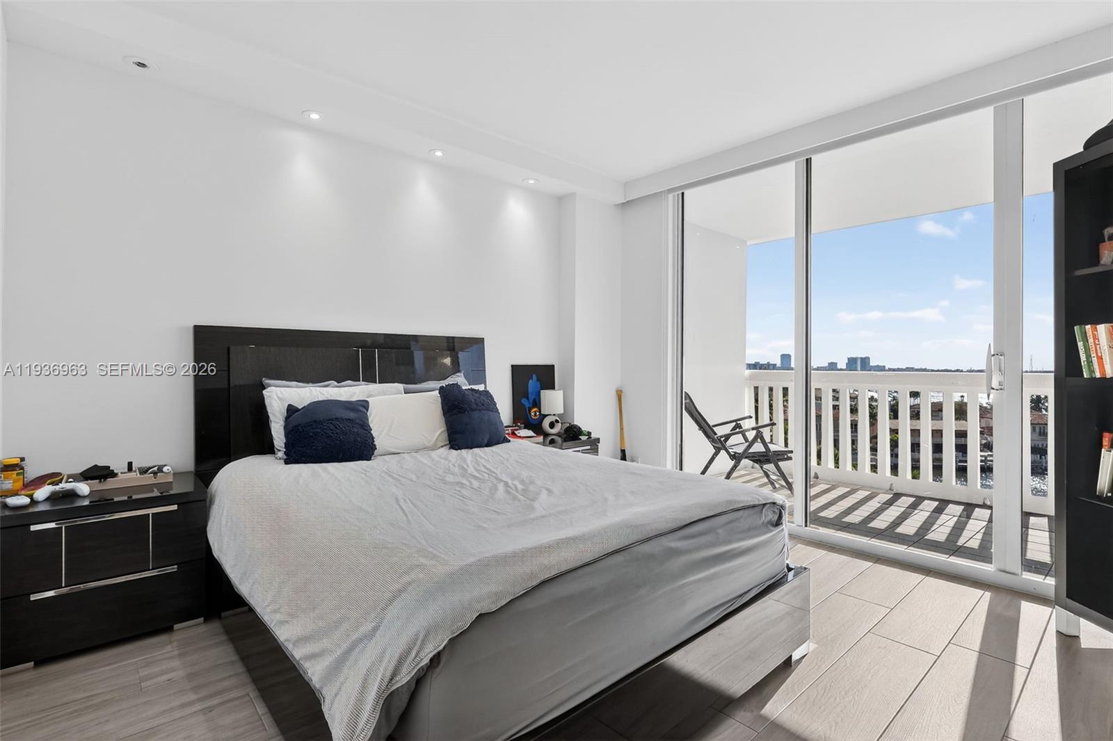 707 3 / 3  кв.футов $ 2026-01-03 0 Фото