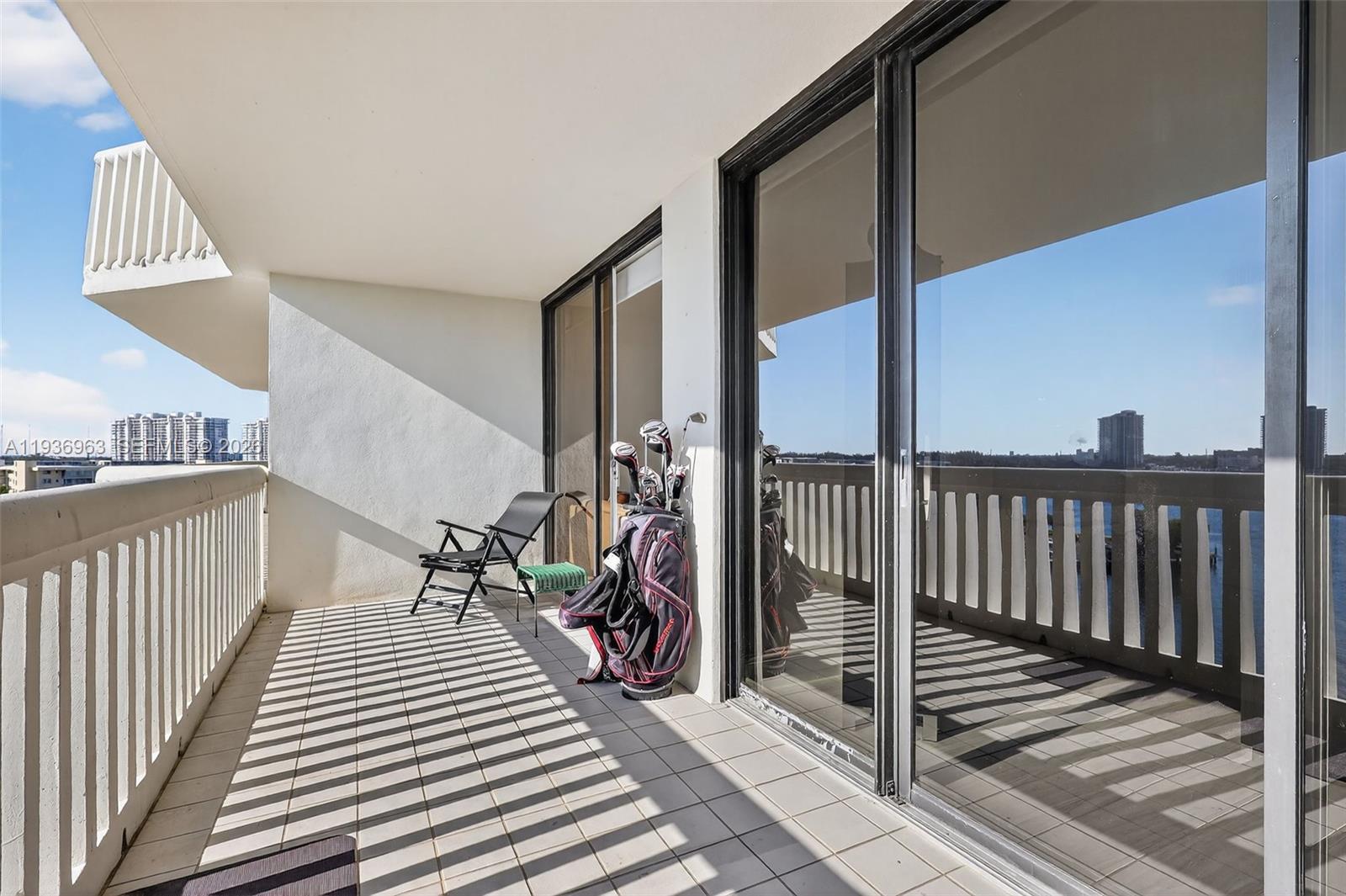 707 3 / 3  кв.футов $ 2026-01-03 0 Фото