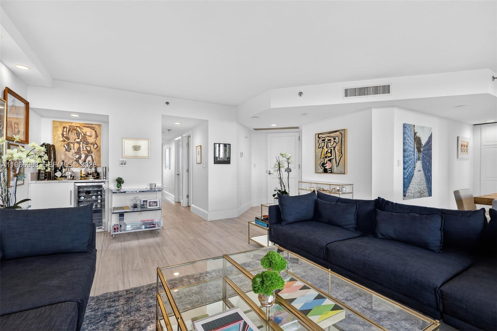 707 3 / 3  кв.футов $ 2026-01-03 0 Фото