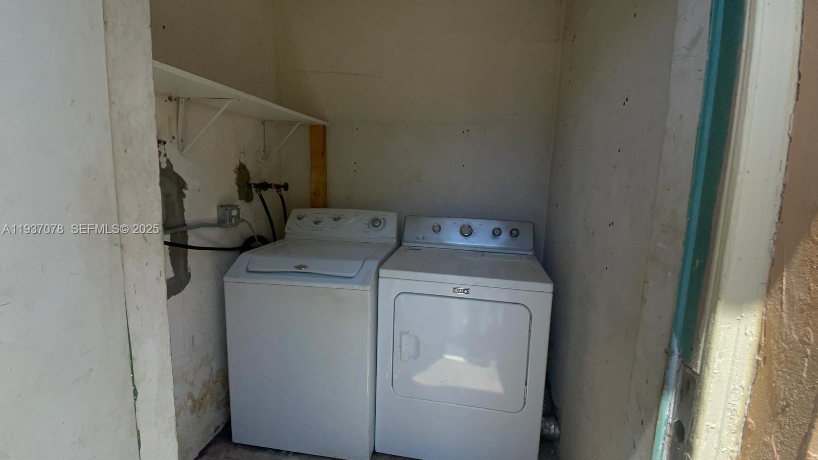 Подробнее / 1560 кв.футов $ 2025-12-31 0 Фото