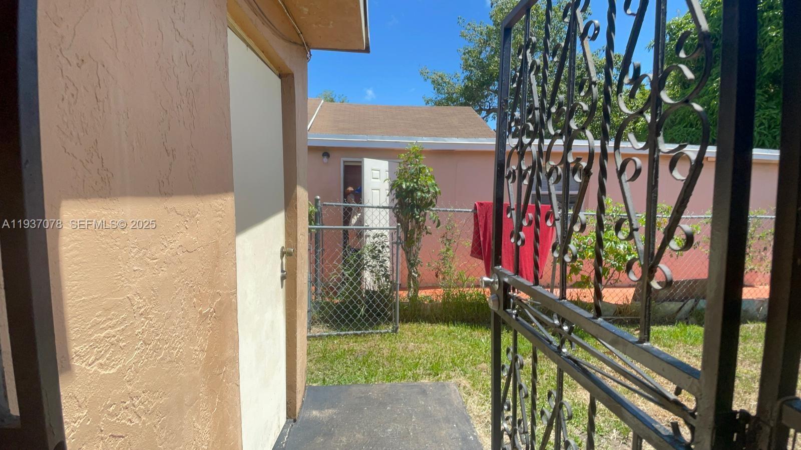 Подробнее / 1560 кв.футов $ 2025-12-31 0 Фото