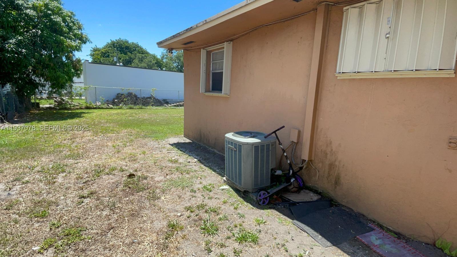 Подробнее / 1560 кв.футов $ 2025-12-31 0 Фото