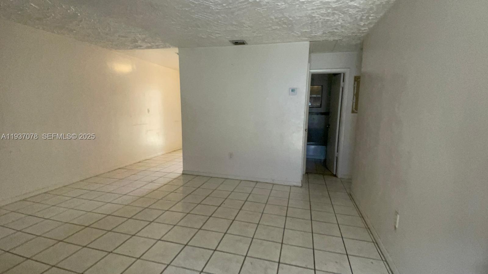 Подробнее / 1560 кв.футов $ 2025-12-31 0 Фото