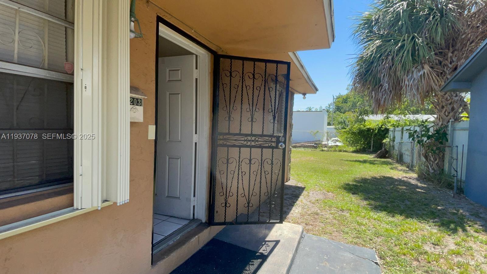 Подробнее / 1560 кв.футов $ 2025-12-31 0 Фото