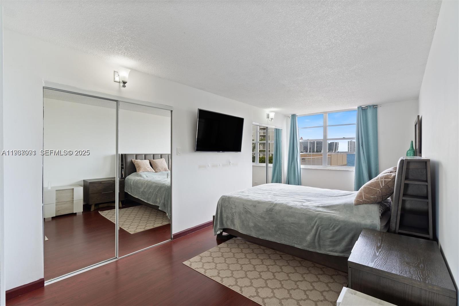 218 2 / 2 1275 sq. ft. $ 2026-01-01 0 Photo