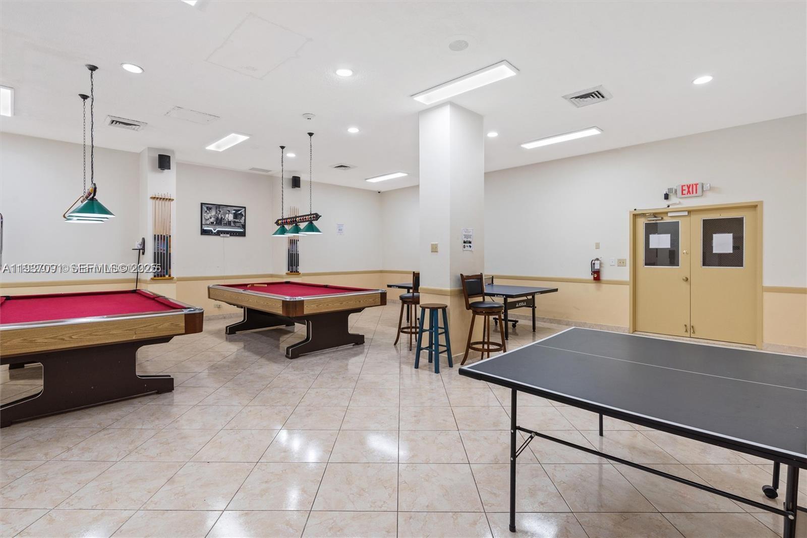 218 2 / 2 1275 sq. ft. $ 2026-01-01 0 Photo