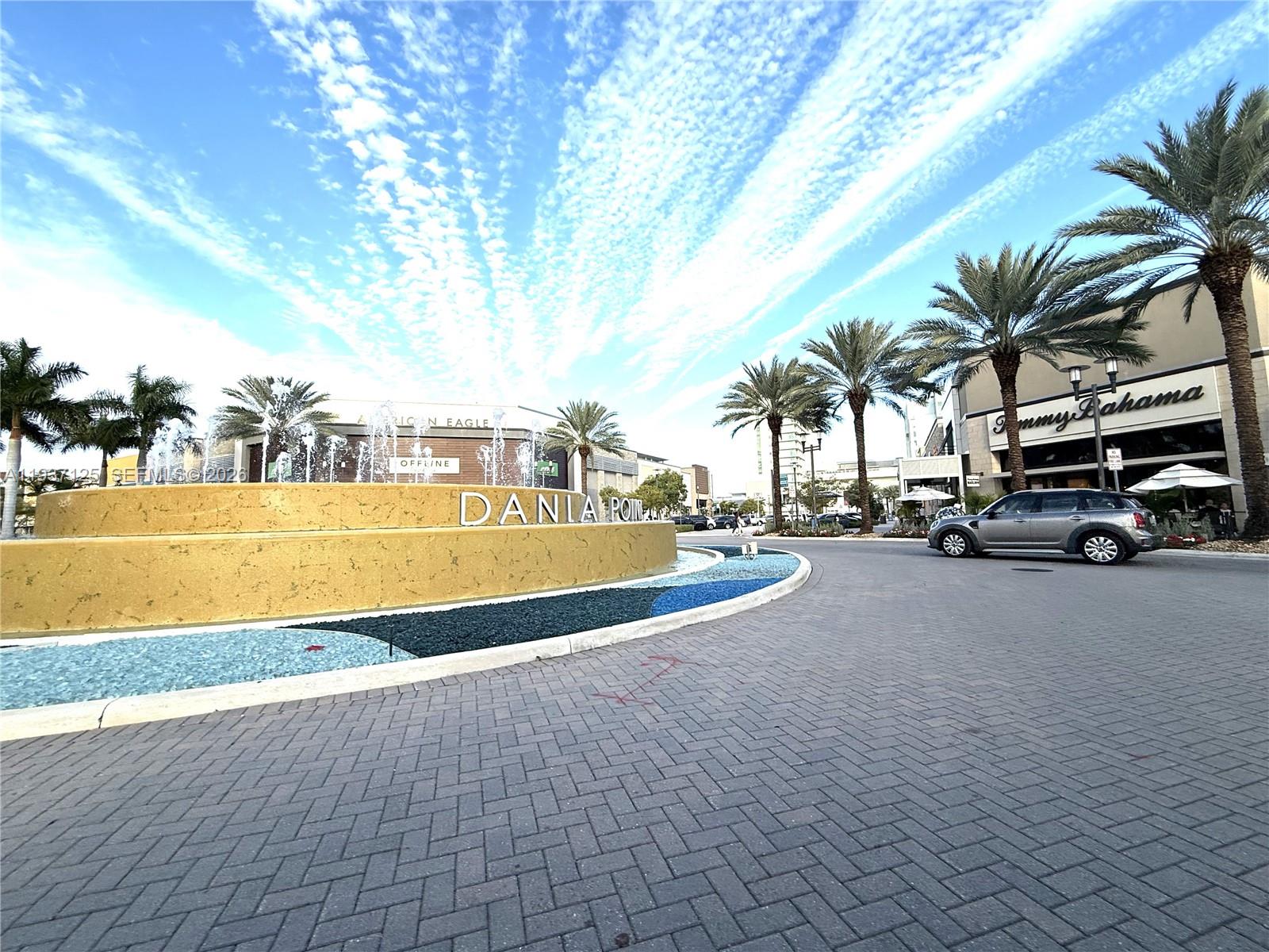 Подробнее / кв.футов $ 2026-01-01 0 Фото