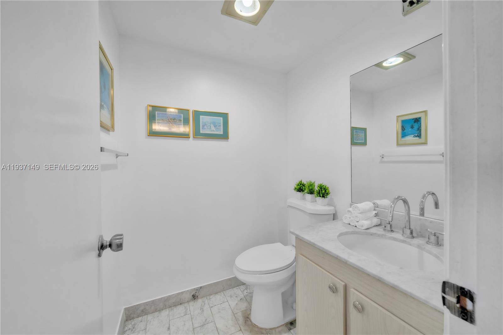 Photo of 2401 Ocean Dr #702, Hollywood, Florida, 33019 -